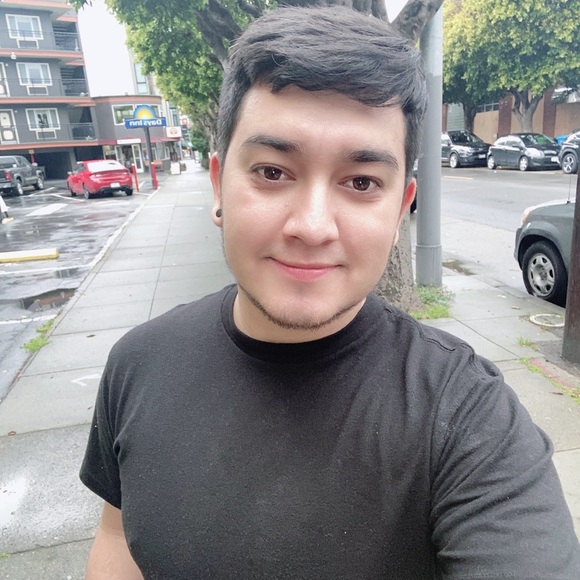 Meet your Posher, Jhonatan - Picture 1 of 1